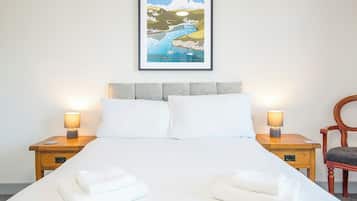 7 bedrooms, iron/ironing board, Internet