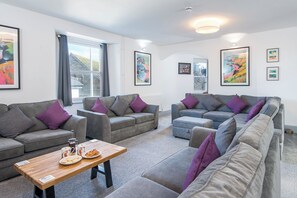 Living area - Abergwaun Cottage, Holiday Cottage Fishguard, Sleeps 16, 7 bedrooms,  bathrooms (Fishguard)