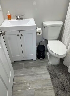 Assecador de cabells, tovalloles, sabó i xampú 