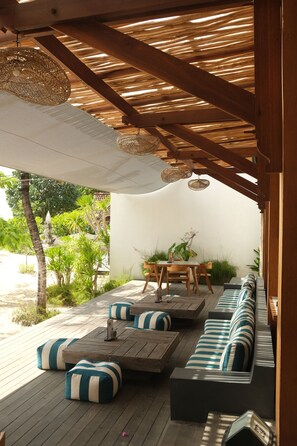 Restaurant - Khamara Nusa Penida (Penida Island)