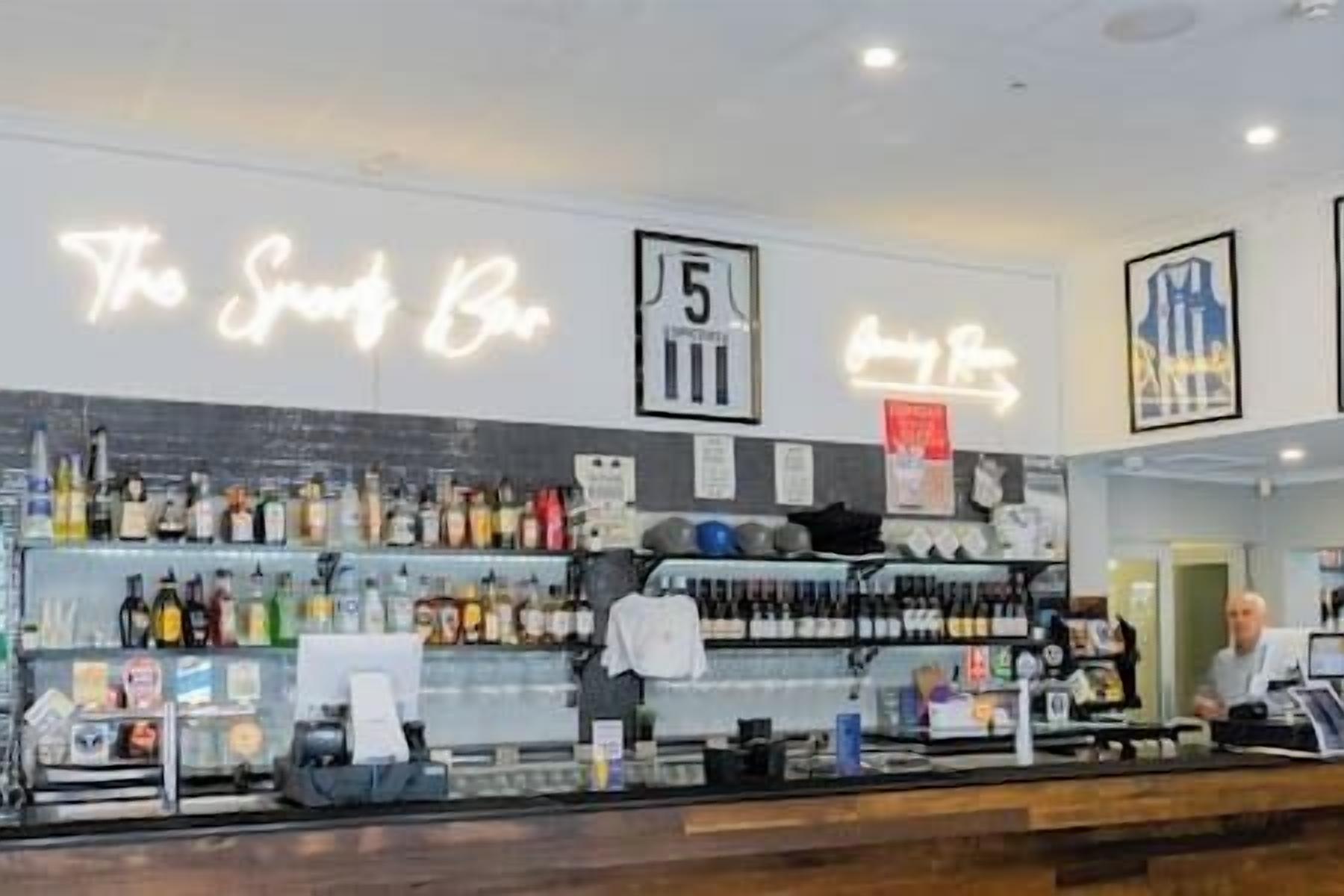 Bar (in der Unterkunft)