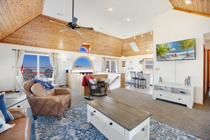TV - Walk to Beach! KDH Home w/ Hot Tub (Kill Devil Hills)