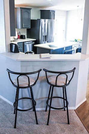 Fridge, microwave, oven, stovetop - Family Retreat - Pool, Hot Tub, BBQ, Game Room (Littleton)