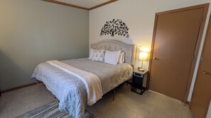 2 bedrooms, WiFi, bed sheets - Mine Ridge Cottage, Pet friendly, Buggy watching (Kinzers)