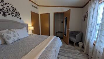 2 bedrooms, WiFi, bed sheets