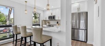 Modern Remodeled Condo PGA Golf Course Amazing Views