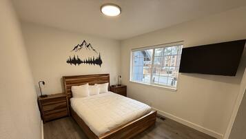 2 Schlafzimmer, BĂŒgeleisen/BĂŒgelbrett, kostenloses WLAN, BettwĂ€sche