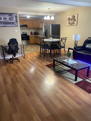 Interior - The Amazing Classic Private Cottage (Lake Charles)