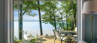 Lakefront Cottage, Dock, EV Charger, Firepit, Bunkhouse, Family & Pet Friendly