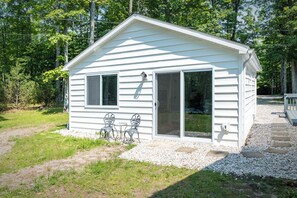Exterior - Lakefront Cottage, Dock, EV Charger, Firepit, Bunkhouse, Family & Pet Friendly (Carp Lake)