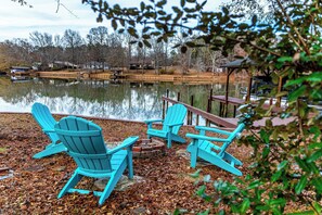 Property grounds - Lake Sinclair Waterfront Getaway | Private Dock | Screened Porch (Eatonton)