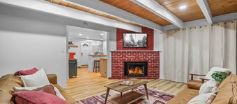 Tahoe Mountain Inn #17 "The Cabin"