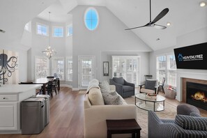 Smart TV, books - 5BR North End Beach Retreat w/ Porch, Garage & Outdoor Shower (Ocean City)