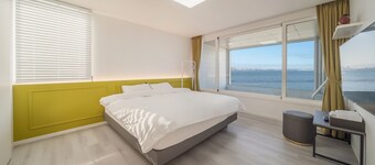 Pohang Luna Ocean View Pool Villa