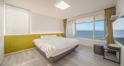 Pohang Luna Ocean View Pool Villa