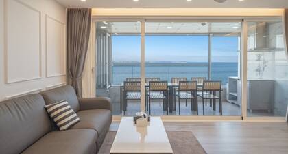 Pohang Luna Ocean View Pool Villa