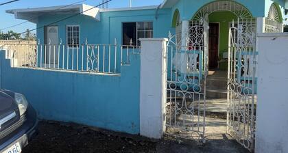 Room-quiet Guest Room in Granville Falmo