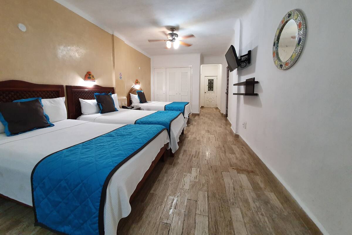 Family Studio Suite, Pool View