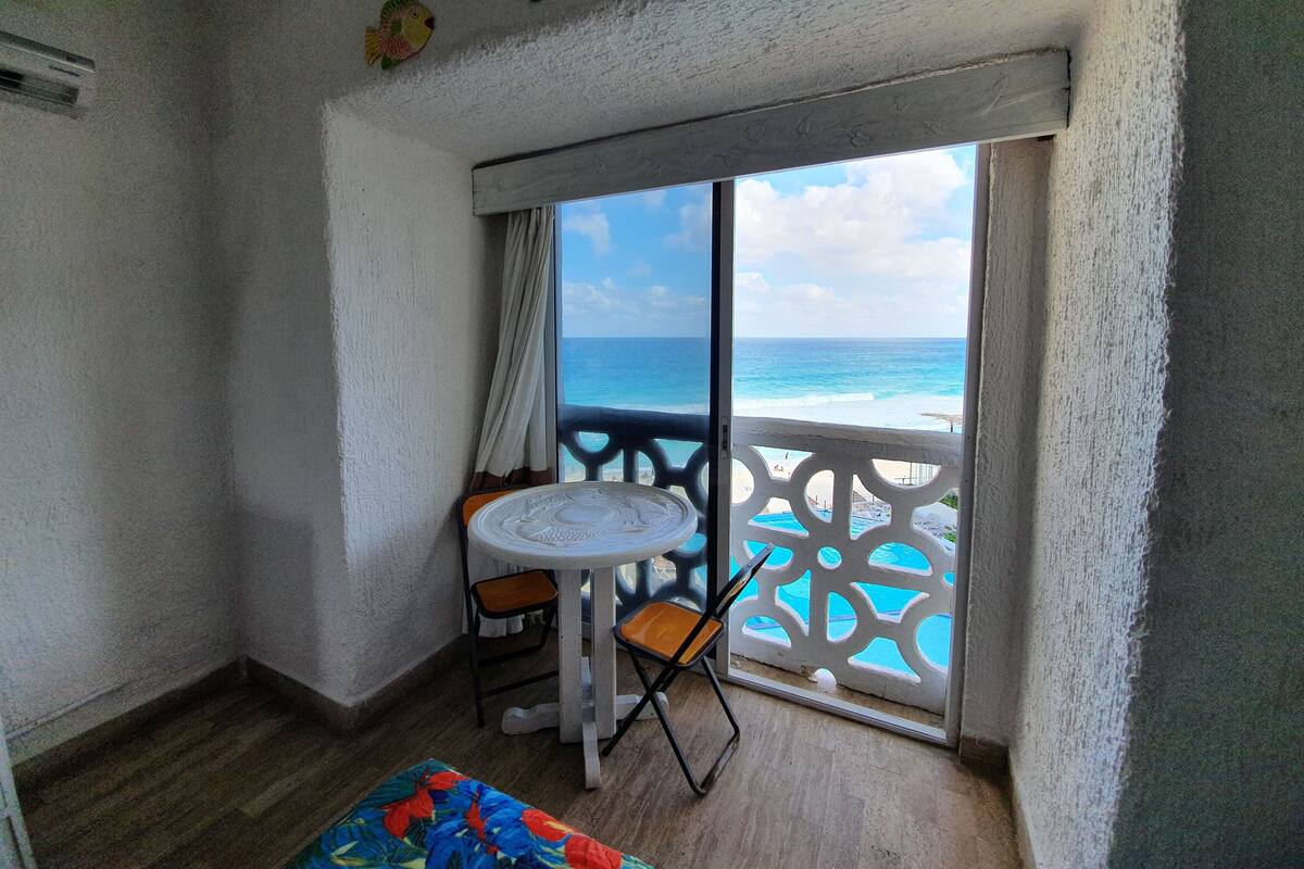 Standard Studio, Beach View