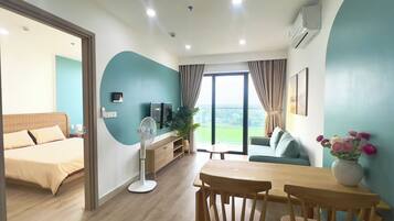 Deluxe Apartment, 2 Bedrooms, Balcony, City View