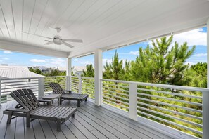Terrace/patio - Luxury Prominence Home – Pool, Beach & Golf Cart (Inlet Beach)