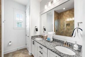Shower, hair dryer, towels - 30A Coastal Therapy – Pool, Beach & Golf Cart (Inlet Beach)