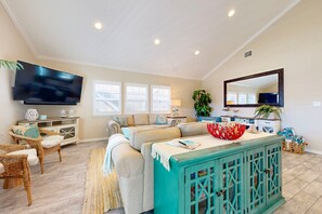 Smart TV - Private Heated Pool, Pet Friendly, Golf Cart Included (Port Aransas)