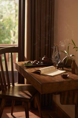 Deluxe Twin Room, Balcony, Mountain View | Dining | 2 restaurants; breakfast, lunch, and dinner served - Yen Tu Village  (Uong Bi)