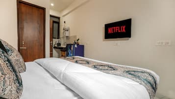Junior Apartment, Balcony, City View | Free WiFi