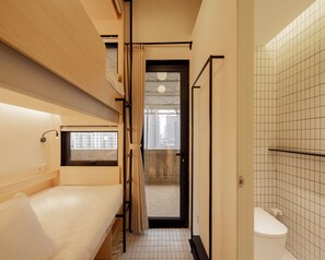 Memory foam beds, free minibar items, laptop workspace, blackout drapes - Hi Cozy International Youth Hostel (Shanghai)
