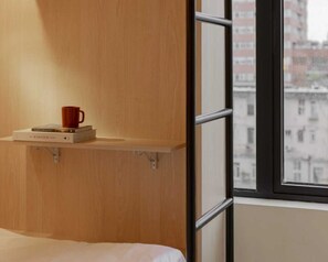 Memory-foam beds, free minibar items, laptop workspace - Hi Cozy International Youth Hostel (Shanghai)