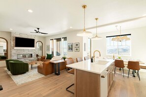 Dining - All-Seasons Adventure Basecamp | Hot Tub, Games & Fitness Room, Views (Heber City)