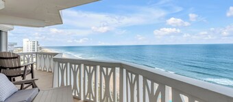 Direct Oceanfront Corner Condo, Family-Friendly with Beachfront Pool and Garage Parking