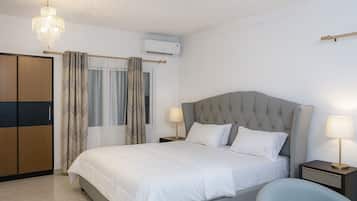 Chambre Double, balcon, vue piscine | Wi-Fi gratuit