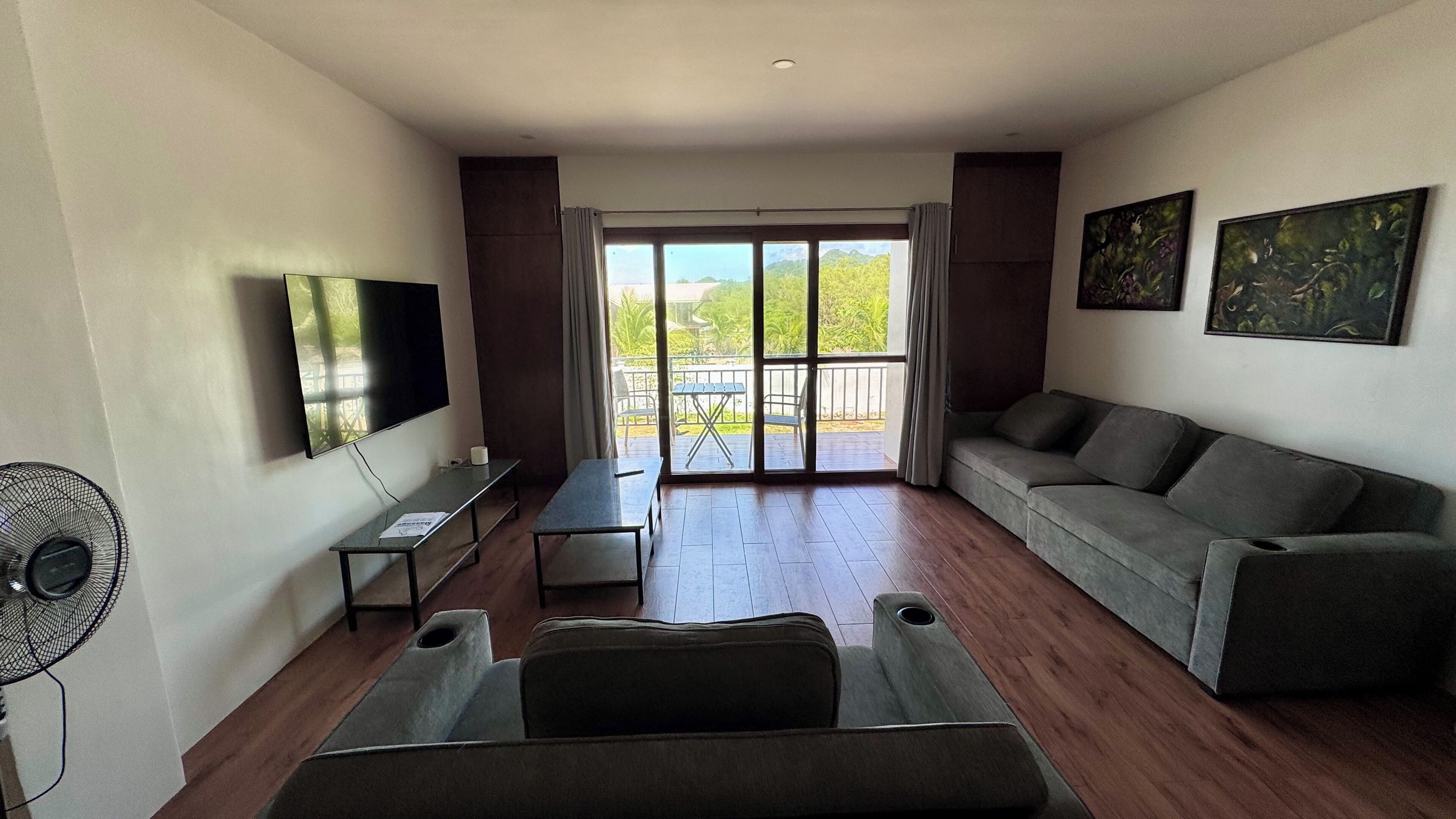 Deluxe-Studio, Strandblick | Wohnbereich | Smart-TV, Netflix, aktuelle Filme, Streaming-Dienste