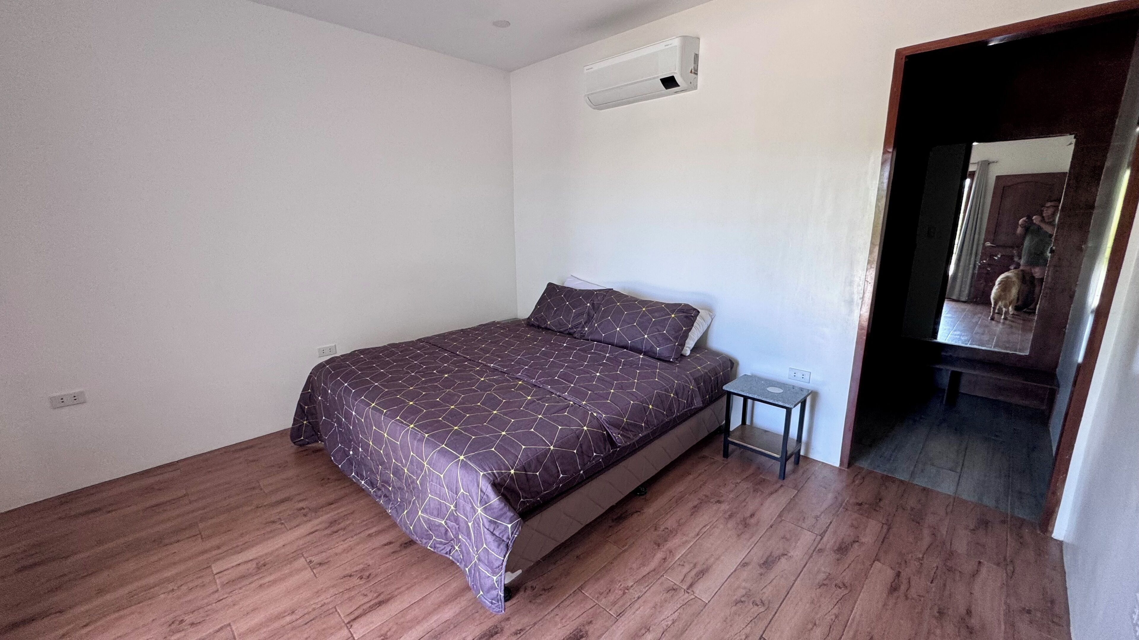 Studio Deluks, pemandangan pantai | Brankas, tirai kedap cahaya, setrika/meja setrika, dan Wi-Fi gratis