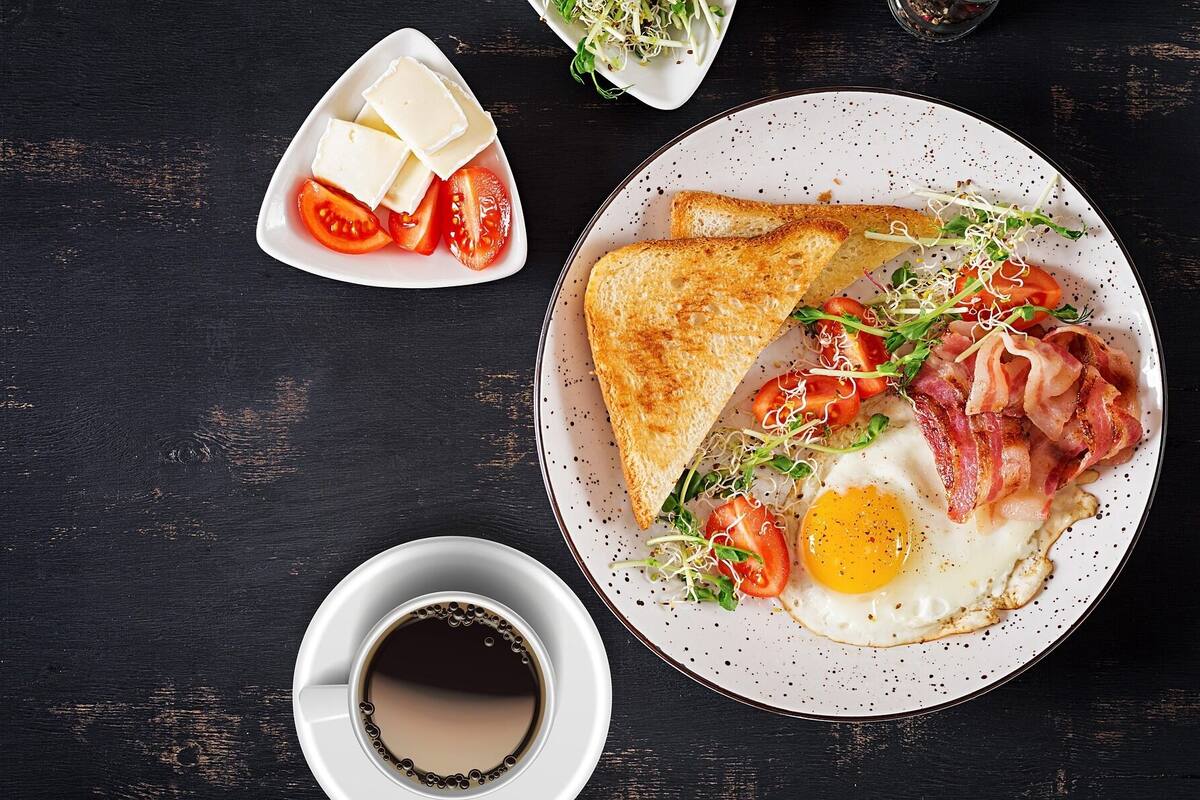 Comfort tweepersoonskamer | Luxe beddengoed, donzen dekbedden, Select Comfort-bedden