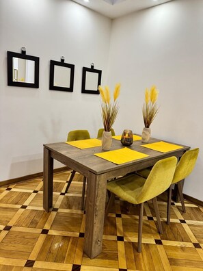 Dining -  Elegant 1-Bedroom Apartment (Belgrade)