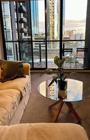 Living area - Welcome to your cosy central apartment in Southbank (Southbank)