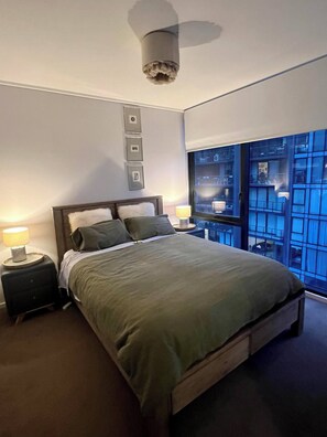 1 bedroom, iron/ironing board, WiFi, bed sheets - Welcome to your cosy central apartment in Southbank (Southbank)