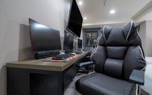 Multiplex Twin | Free WiFi