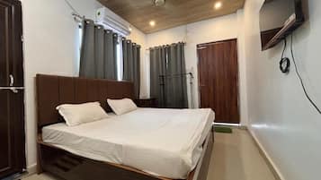 Setrika/meja setrika dan Wi-Fi gratis