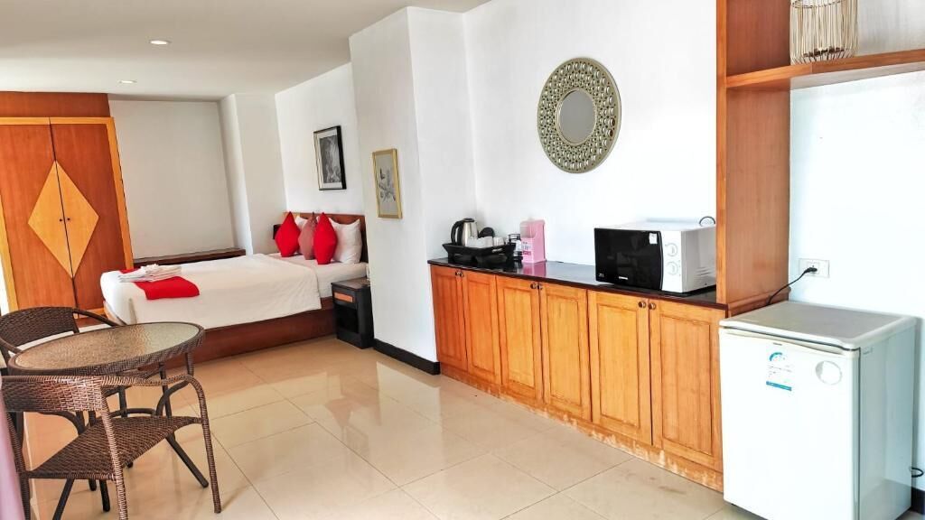 Family Room, Balcony, Mountain View | Private kitchenette