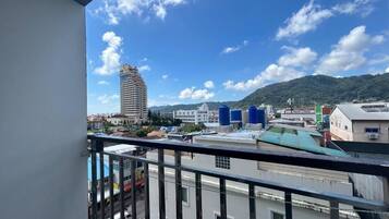 Superior Twin kamer, balkon | Terrein van de accommodatie