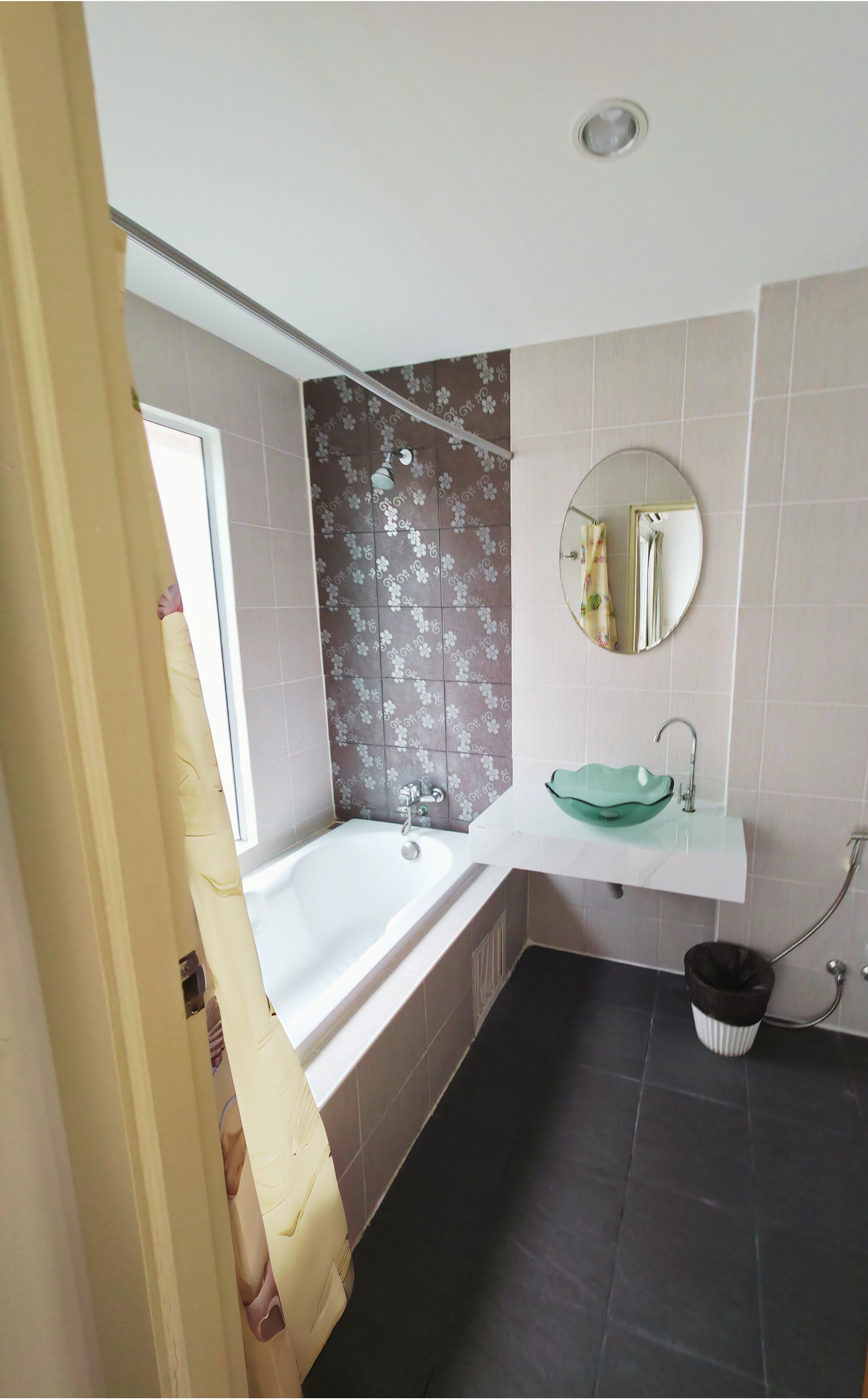 Standard-Doppelzimmer, Balkon | Badezimmer