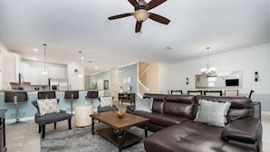 Interior - 1426 Wexford WAY Davenport, 8bed (Davenport)