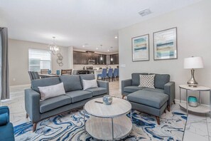 Villa (6 Bedrooms) | Interior