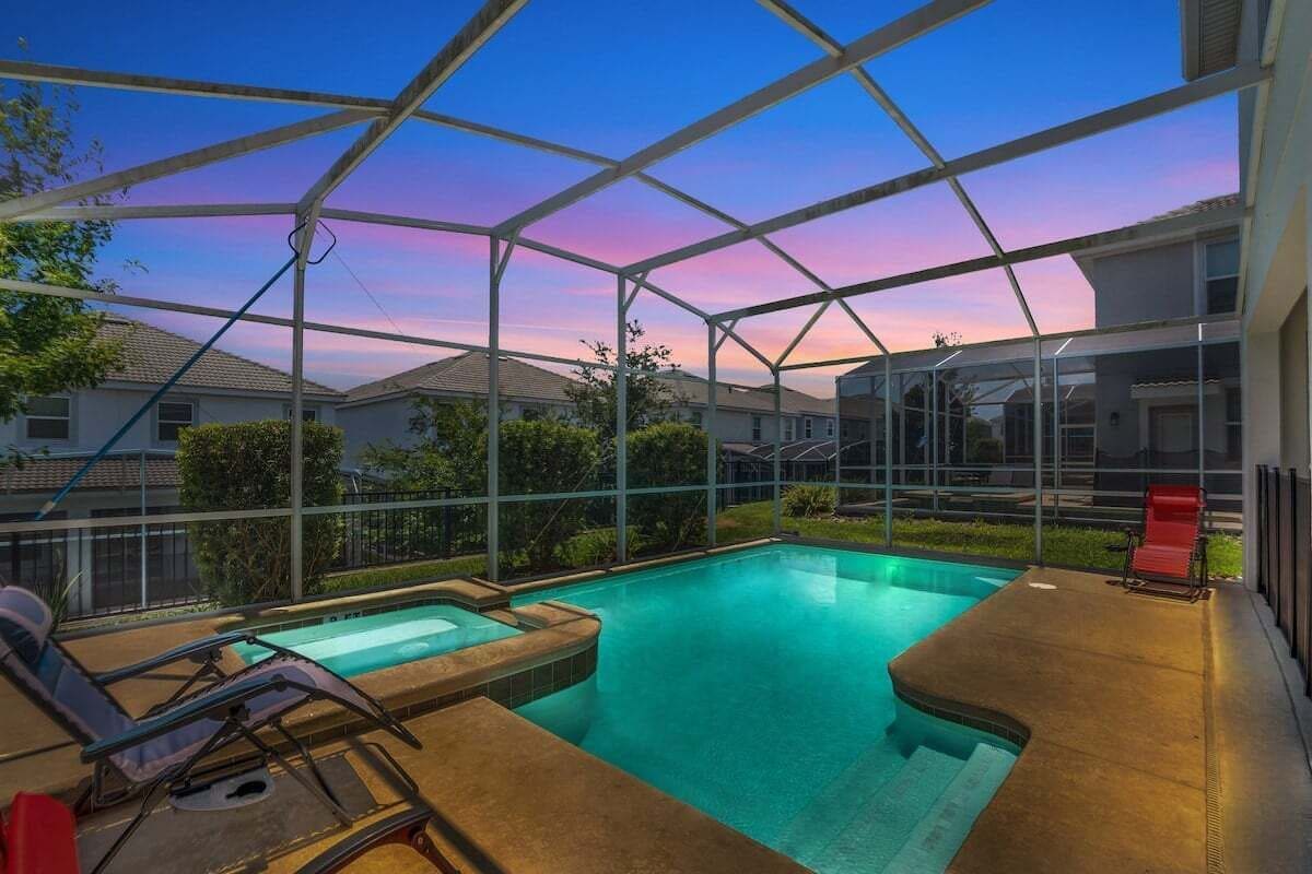Villa (6 Bedrooms) | Pool