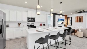 Unclassified image, 3 of 182, button - 3624ll · Brand New Luxury 8BR Villa in Windsor Island (Davenport)