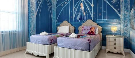 Hus (Multiple Bedrooms) | Interiör